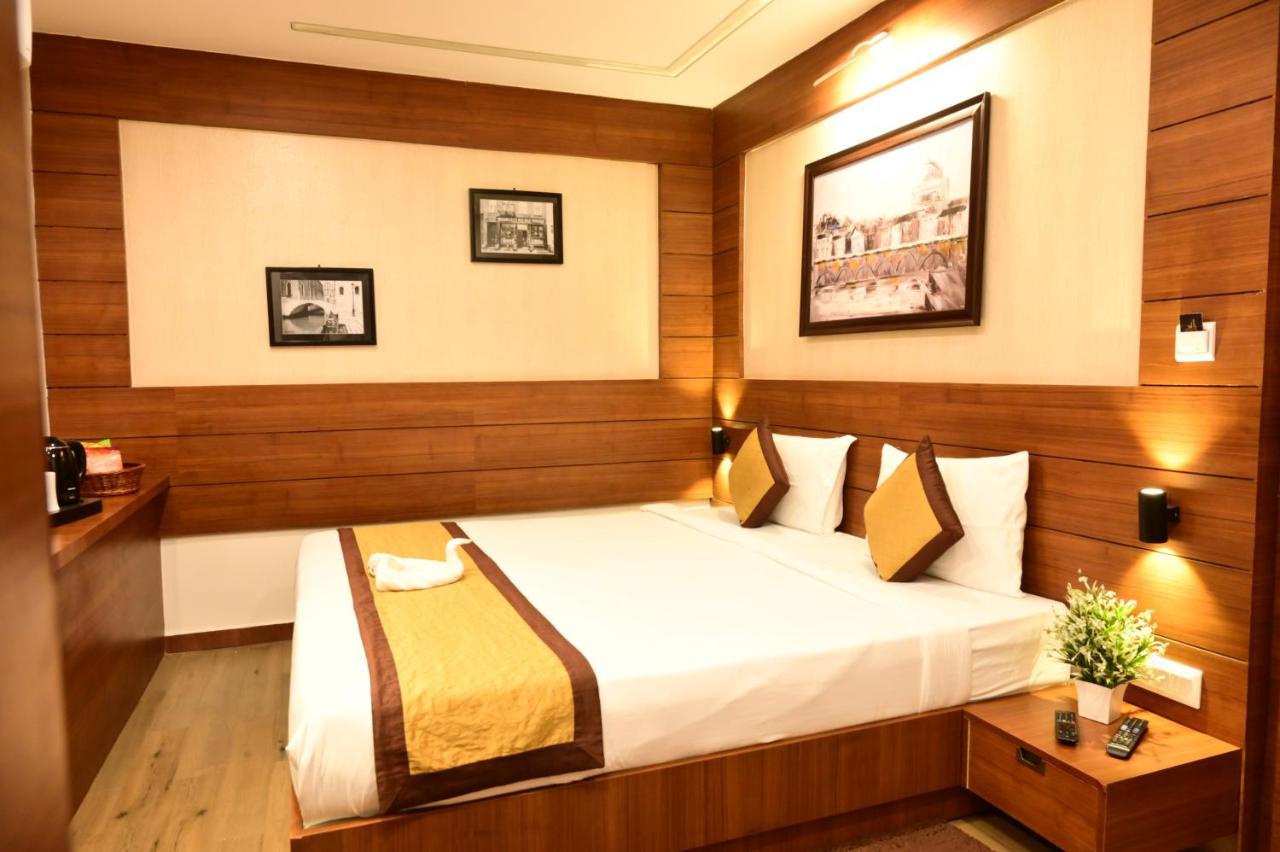 Hotel Silkhouse Premier Danapur Buitenkant foto