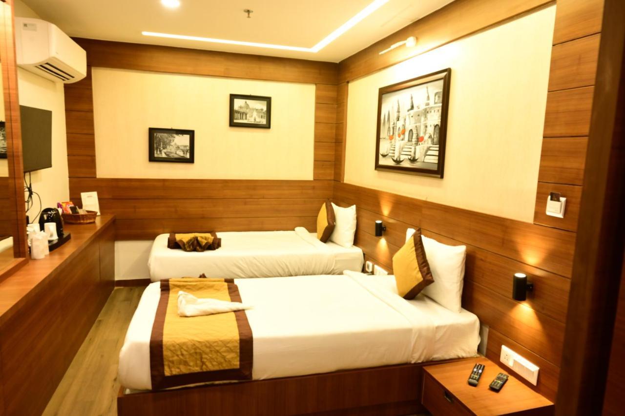 Hotel Silkhouse Premier Danapur Buitenkant foto