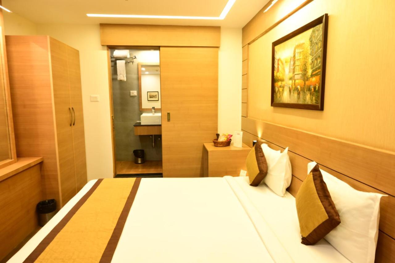 Hotel Silkhouse Premier Danapur Buitenkant foto