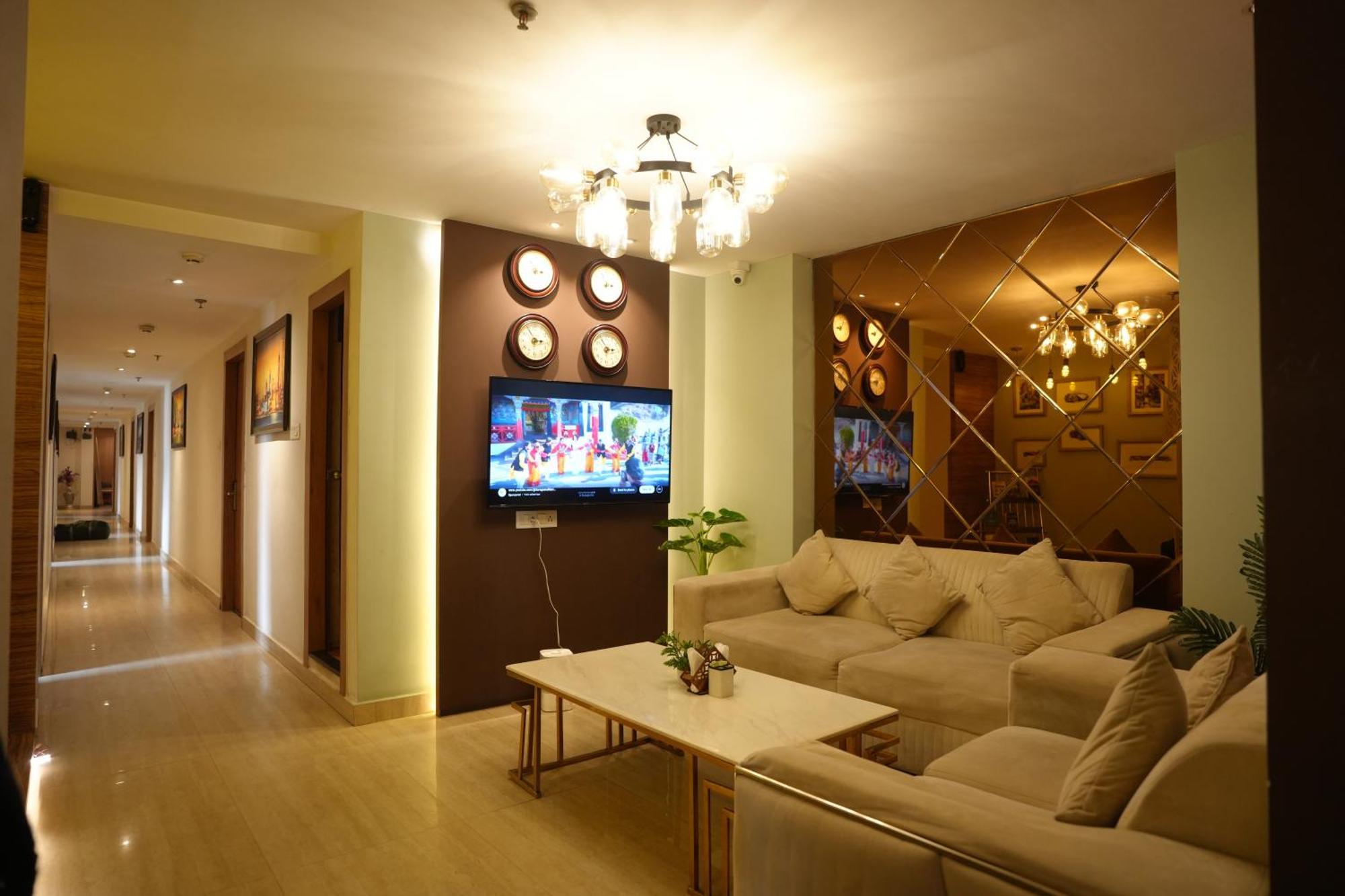 Hotel Silkhouse Premier Danapur Buitenkant foto