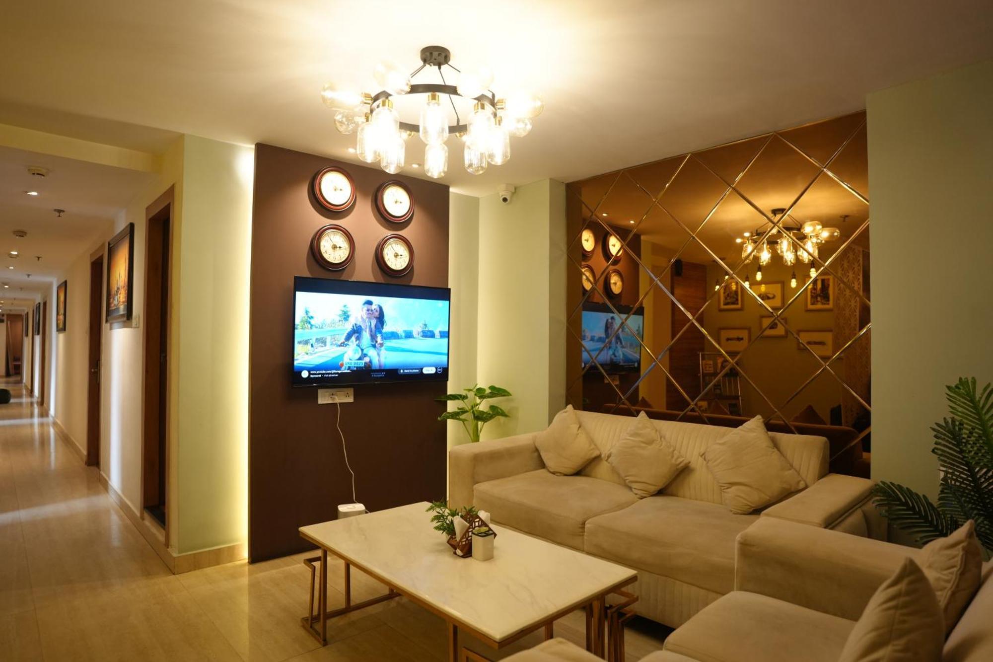 Hotel Silkhouse Premier Danapur Buitenkant foto