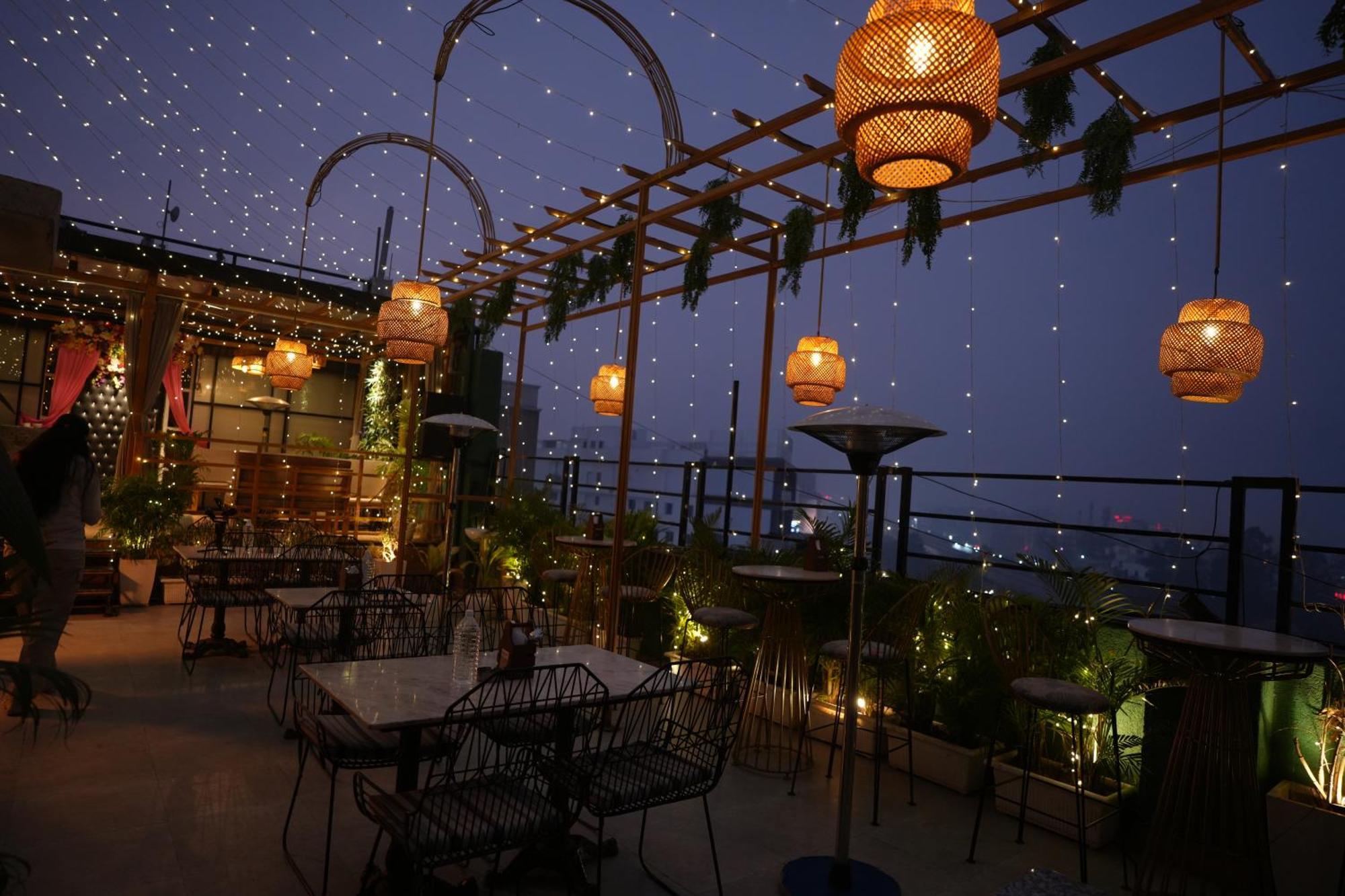 Hotel Silkhouse Premier Danapur Buitenkant foto