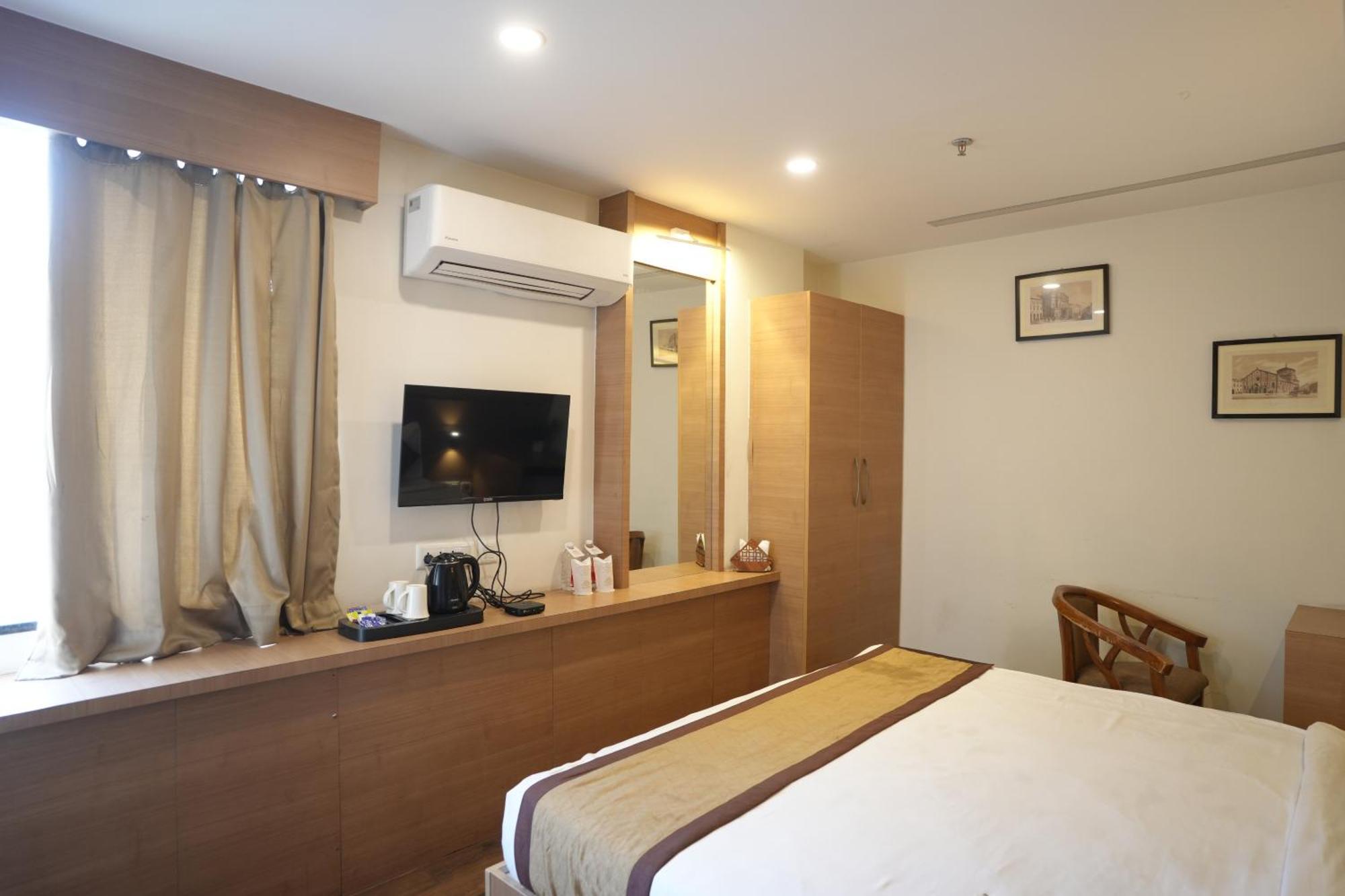 Hotel Silkhouse Premier Danapur Buitenkant foto