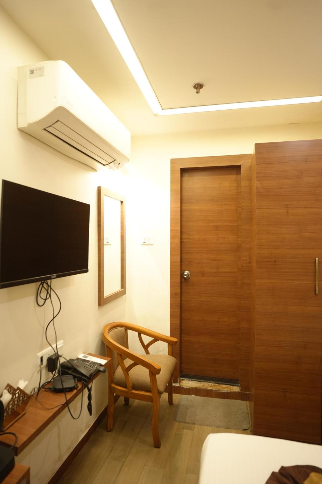 Hotel Silkhouse Premier Danapur Buitenkant foto