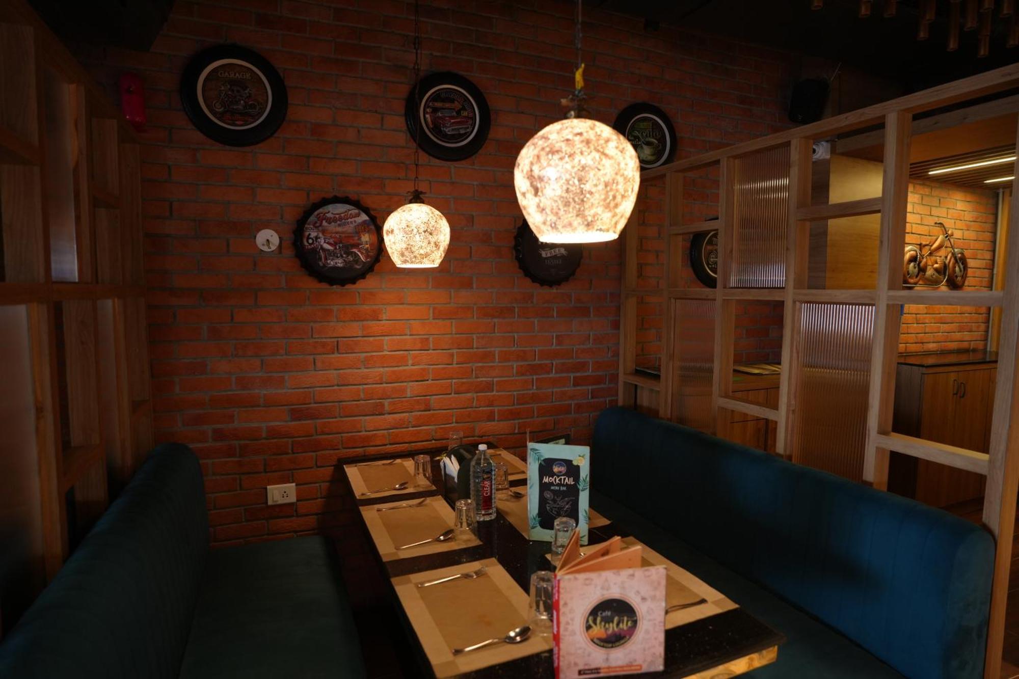 Hotel Silkhouse Premier Danapur Buitenkant foto